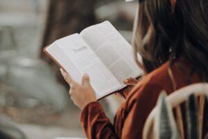 girl reading